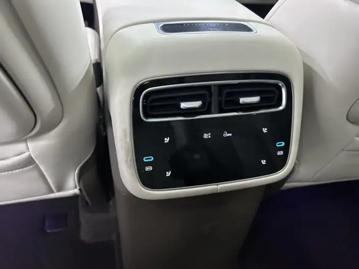 Denza N8L DM 2025 Model Flagship Model – фото 10