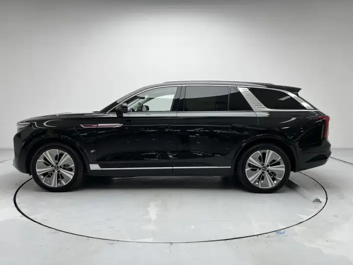 HONGQI E-HS9 2022 Model 690km Flag Xiang Edition VI seat