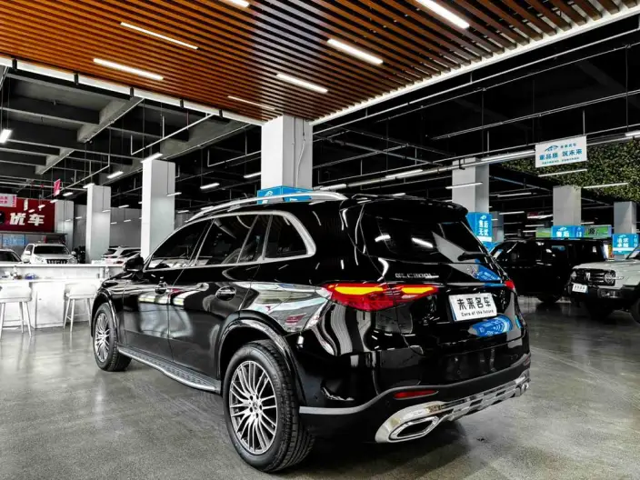 Mercedes-Benz GLC 2024 Model Facelift GLC 300 L 4MATIC Dynamic Model 5 seat – фото 5