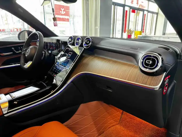 Mercedes-Benz GLC 2024 Model Facelift GLC 300 L 4MATIC Dynamic Model 5 seat – фото 10