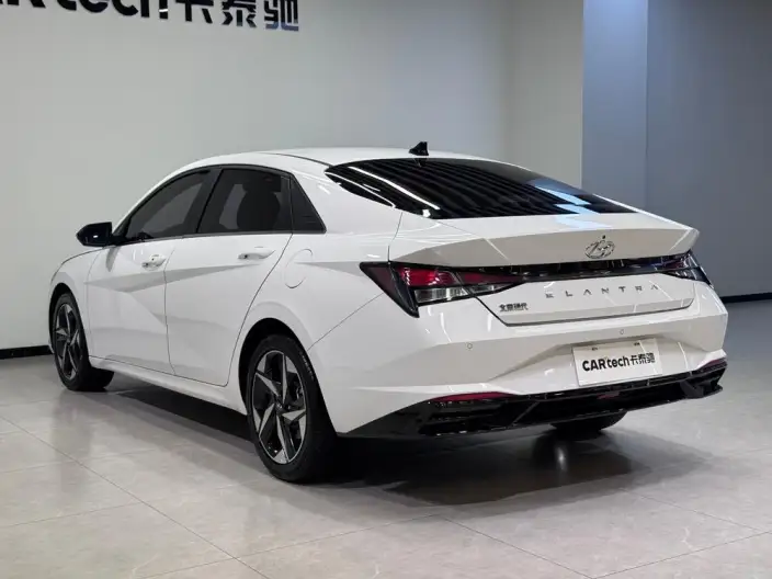 Hyundai Ioniq 2022 Model 1.5L CVT GLX Elite Edition – фото 5
