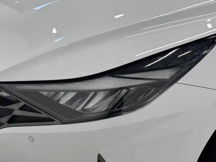 Hyundai Ioniq 2022 Model 1.5L CVT GLX Elite Edition – фото 9
