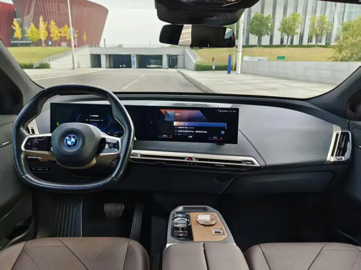 BMW iX 2022 Model xDrive40 – фото 7