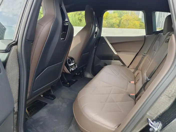 BMW iX 2022 Model xDrive40 – фото 9