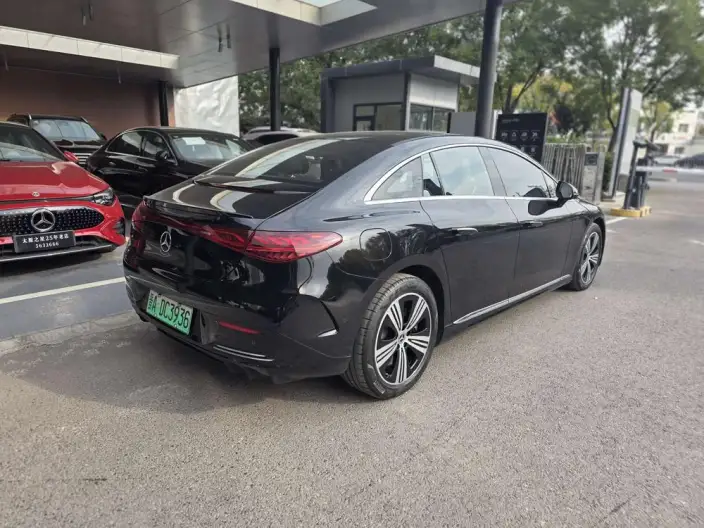 Mercedes-Benz EQE 2025 Model EQE 500 4MATIC Deluxe Edition – фото 3
