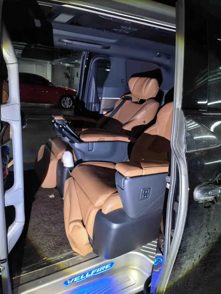 Vellfire 2023 Model Toyota Crown 2.5L Intelligent Hybrid 4WD Supreme Executive Edition – фото 2