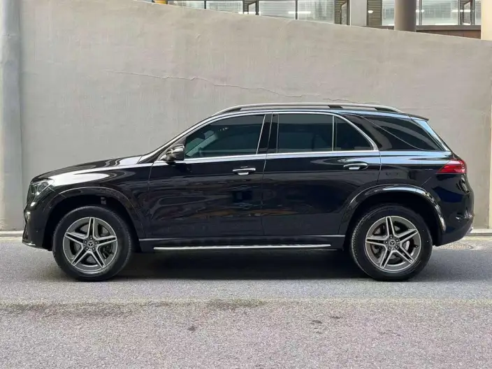 Mercedes-Benz GLE Imported 2024 Model GLE 450 4MATIC Fashion Model – фото 3