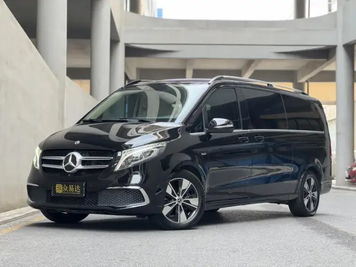 Mercedes-Benz V-Class 2022 Model V 260 L Long wheelbase Premium Edition – фото 1