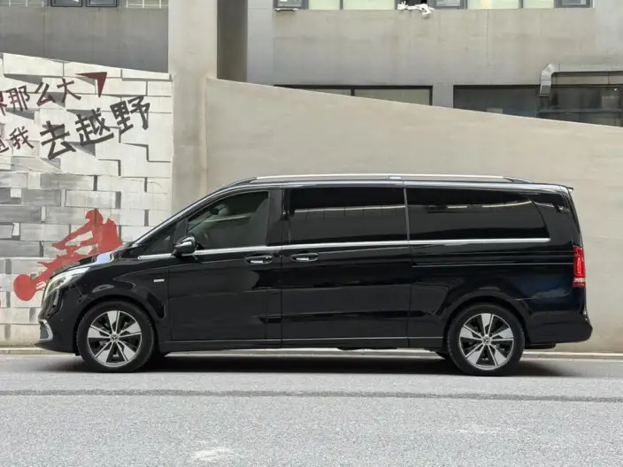 Mercedes-Benz V-Class 2022 Model V 260 L Long wheelbase Premium Edition – фото 2