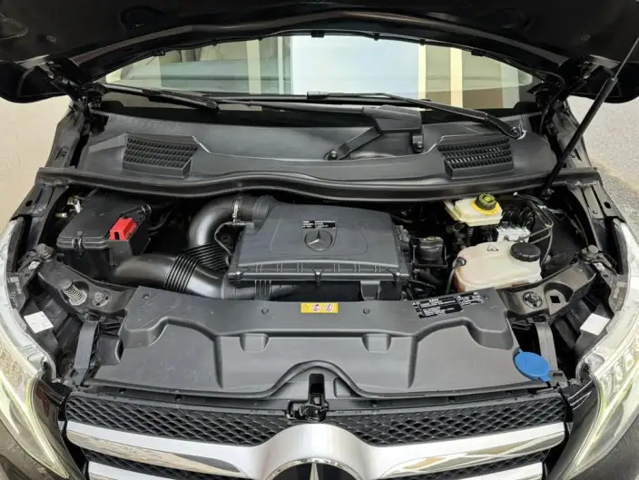Mercedes-Benz V-Class 2022 Model V 260 L Long wheelbase Premium Edition – фото 6