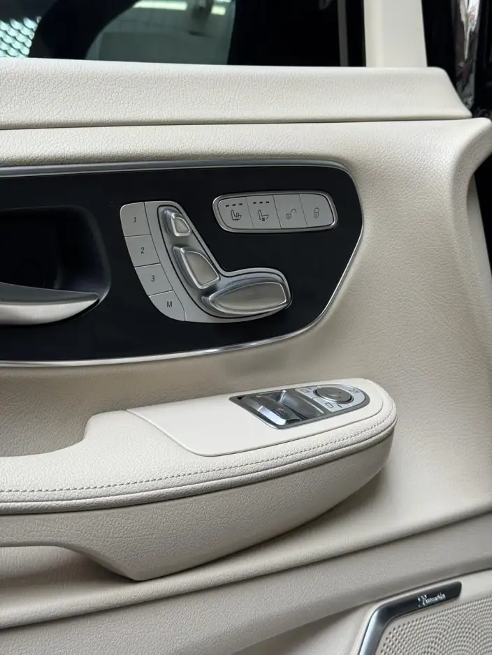 Mercedes-Benz V-Class 2022 Model V 260 L Long wheelbase Premium Edition – фото 10