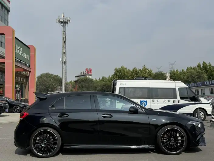 Mercedes-Benz A-Class AMG Imported 2022 Model AMG A 35 4MATIC – фото 5