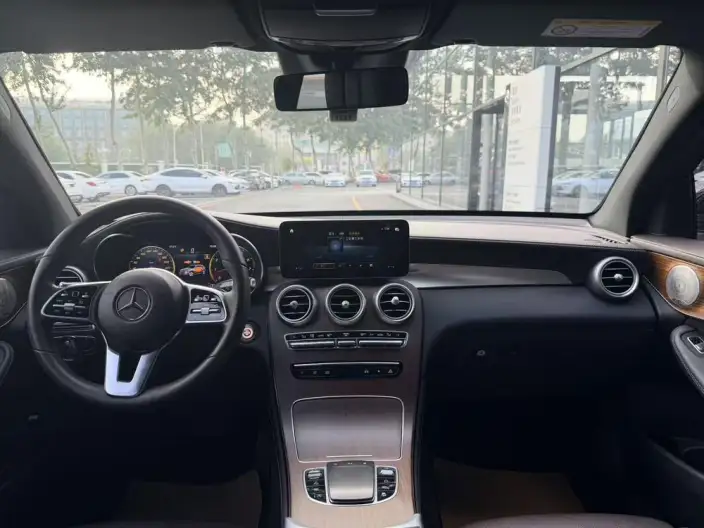 Mercedes-Benz GLC 2021 Model GLC 300 L 4MATIC Dynamic Model – фото 9