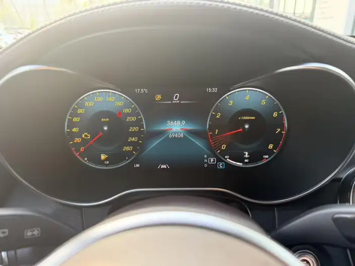 Mercedes-Benz GLC 2021 Model GLC 300 L 4MATIC Dynamic Model – фото 10