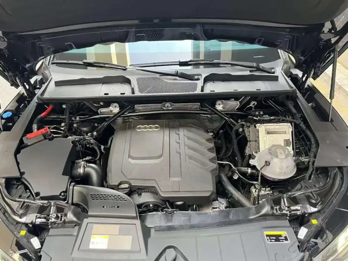 Audi Q5L 2025 Model 40TFSI Luxury Dynamic Model – фото 6