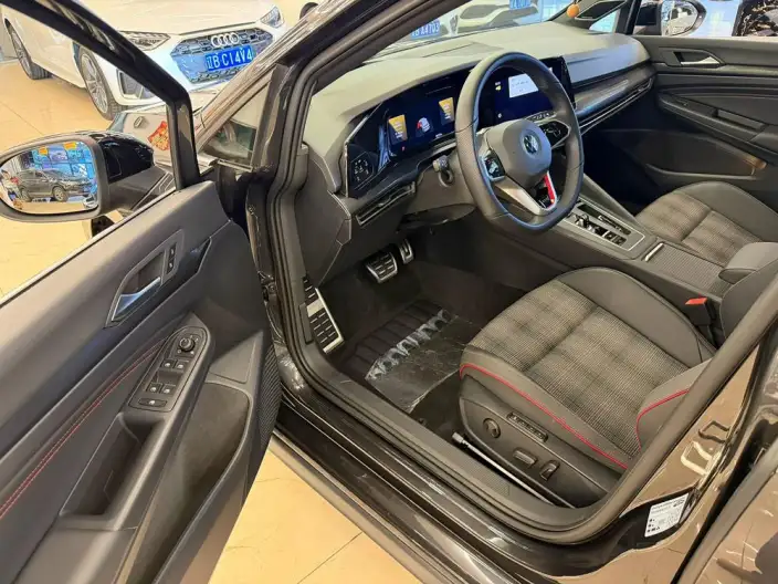 Volkswagen Golf GTI 2021 Model 380TSI DSG GTI – фото 8