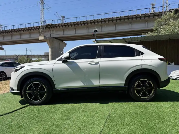Honda Vezel 2023 Model 1.5L CVT Elite Edition – фото 4