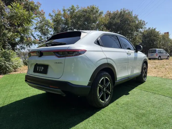 Honda Vezel 2023 Model 1.5L CVT Elite Edition – фото 7