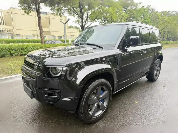 Land Rover Defender 2024 Model 110 3.0T P400 X-Dynamic HSE