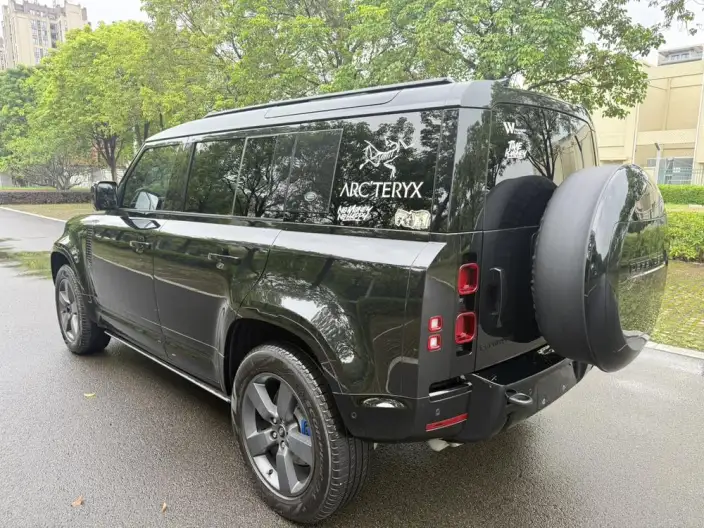 Land Rover Defender 2024 Model 110 3.0T P400 X-Dynamic HSE