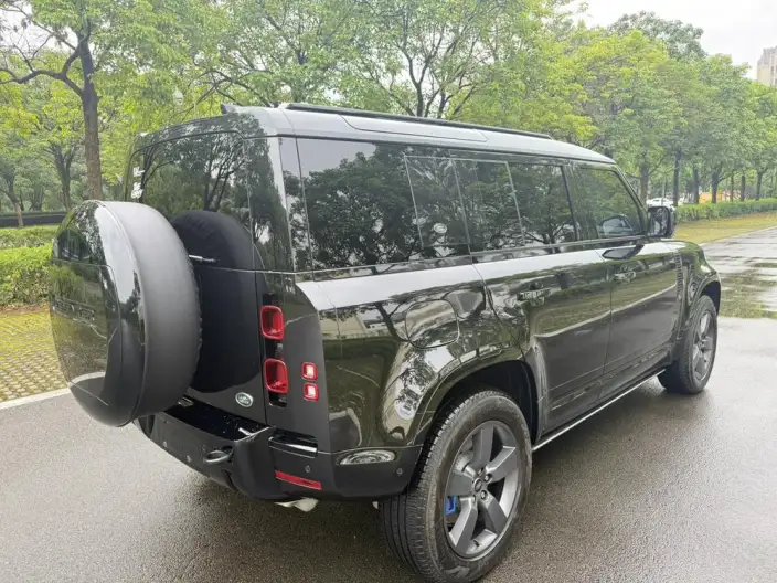 Land Rover Defender 2024 Model 110 3.0T P400 X-Dynamic HSE – фото 6