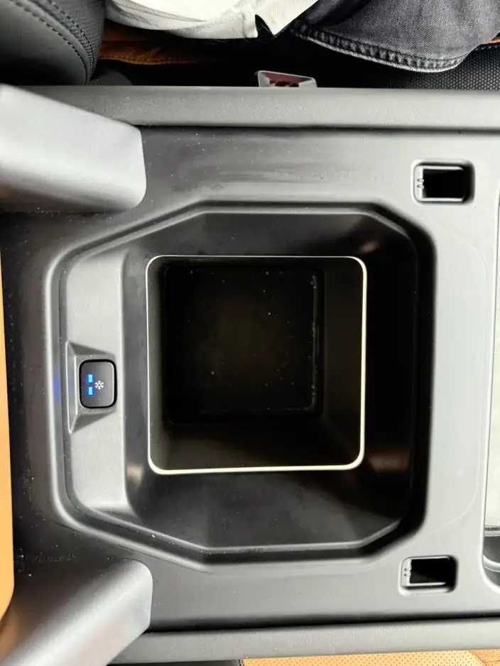 Land Rover Defender 2024 Model 110 3.0T P400 X-Dynamic HSE – фото 10