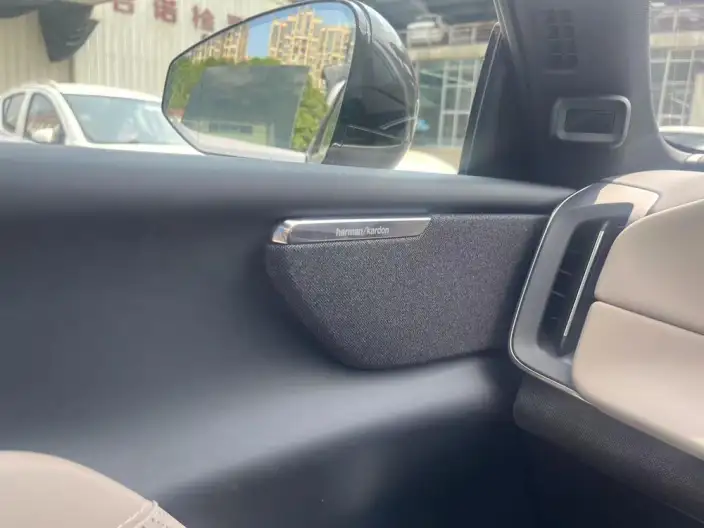 Volvo XC70 2026 Model 4WD Ultra-long Endurance Plus – фото 7