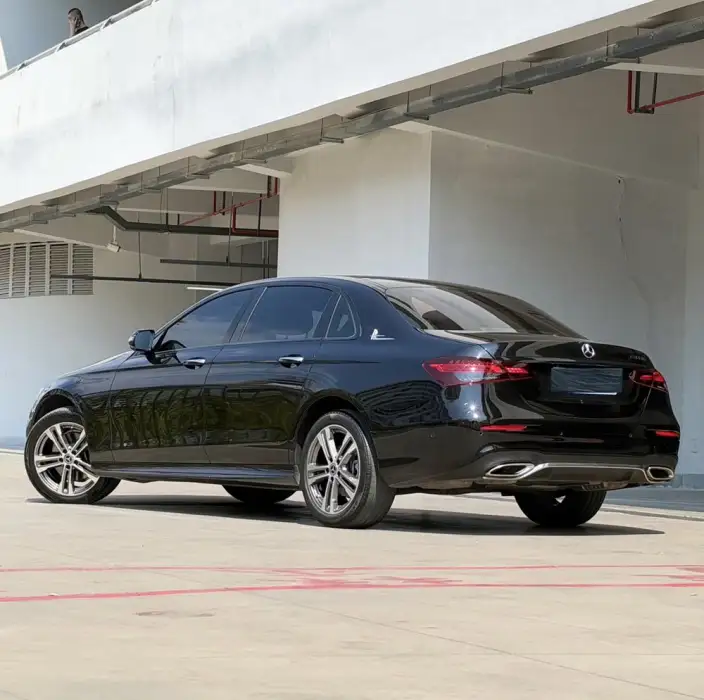 Mercedes-Benz E-Class 2023 Model E 260 L sedan – фото 3