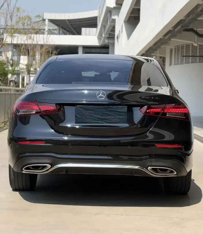 Mercedes-Benz E-Class 2023 Model E 260 L sedan – фото 4