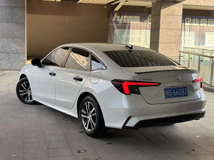 Model Ge 2023 Model 240TURBO CVT Leading version