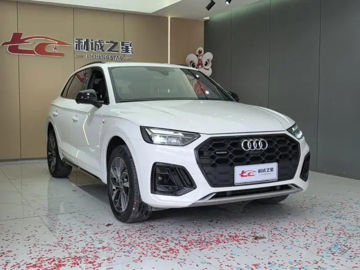 Audi Q5L 2023 Model 40T Luxury Dynamic Model – фото 3