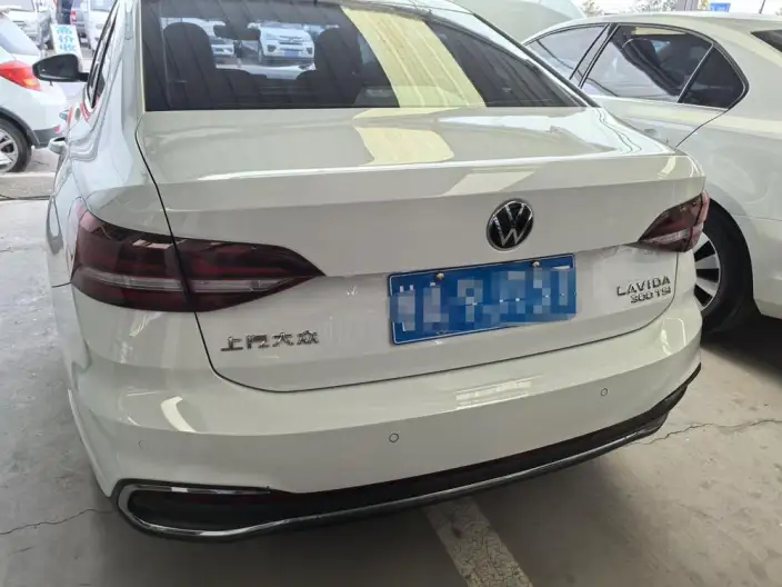 Volkswagen Lavida 2023 Model 300TSI DSG Manyi Edition – фото 5