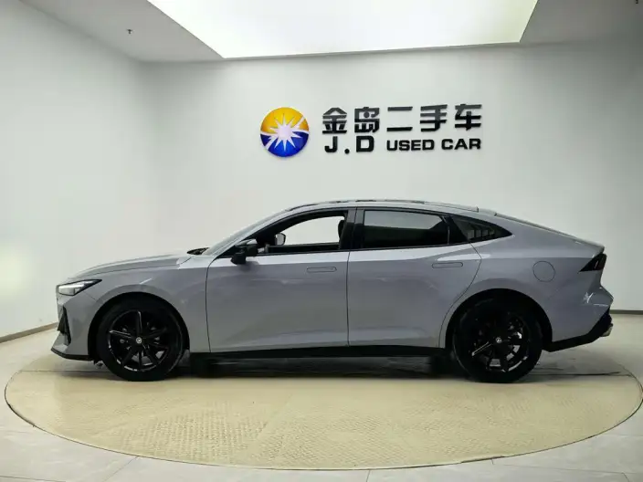 Changan UNI-V 2022 Model 1.5T Noble Model