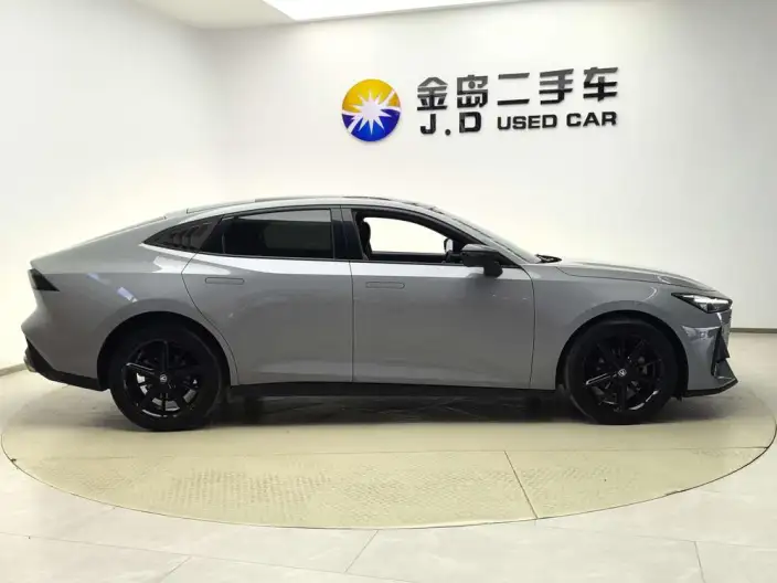 Changan UNI-V 2022 Model 1.5T Noble Model – фото 8