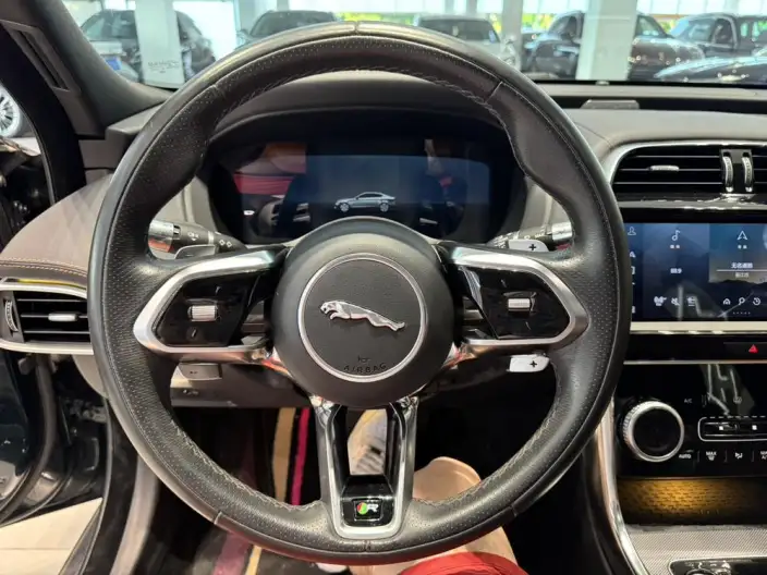Jaguar XE L 2022 Model 2.0T 250PS R-DYNAMIC S Enterprising Sports Edition – фото 8