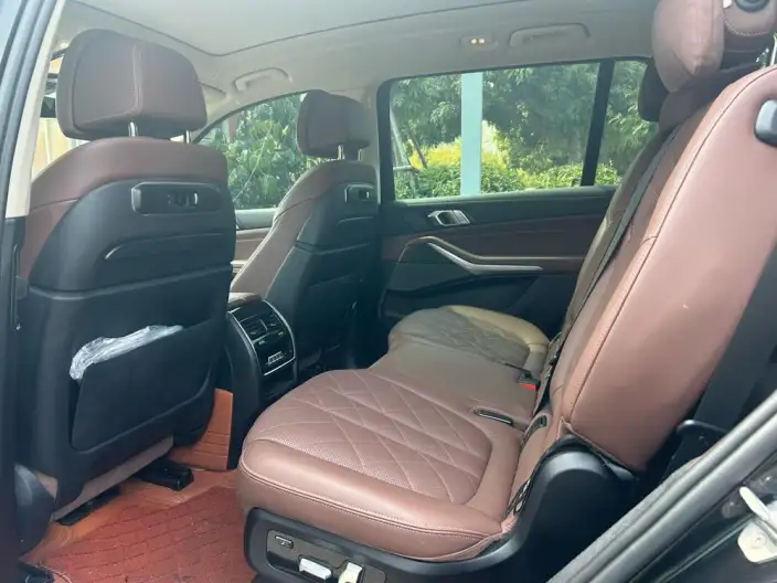 BMW X7 2024 Model xDrive40i Leading Model Luxury Set 7 seat – фото 9