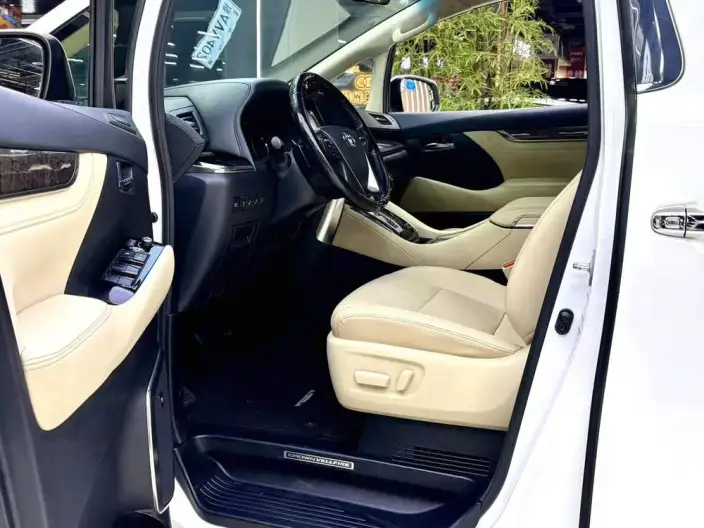 Vellfire 2021 Model Toyota Crown Hybrid 2.5L HV Premium Edition – фото 8