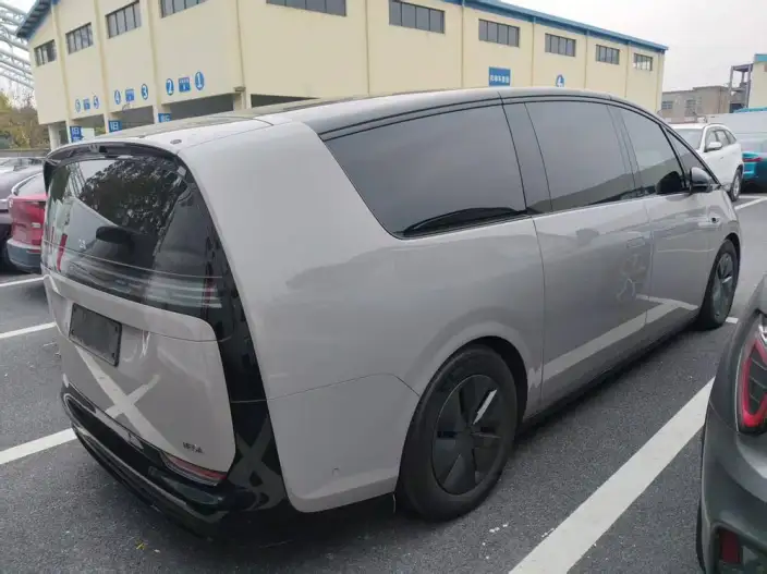 Li Auto MEGA 2024 Model Ultra Edition