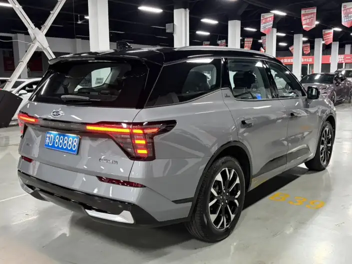 Ford Edge 2026 Model Ford Edge L 2.0T EcoBoost E Hybrid 4WD VII seat Supreme Model – фото 5