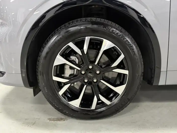 Ford Edge 2026 Model Ford Edge L 2.0T EcoBoost E Hybrid 4WD VII seat Supreme Model – фото 9