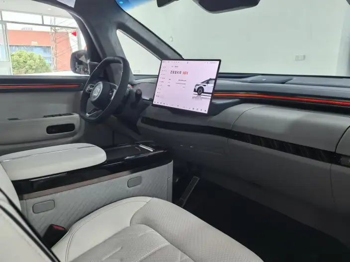 ZEEKR MIX 2025 Model 76kWh Smart Driving Edition – фото 10