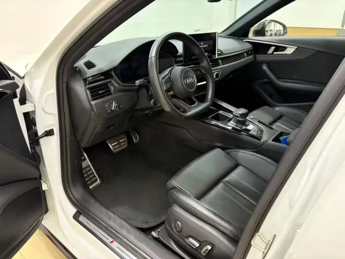 Audi A4 L 2024 Model 40 TFSI Luxury Dynamic Model – фото 9