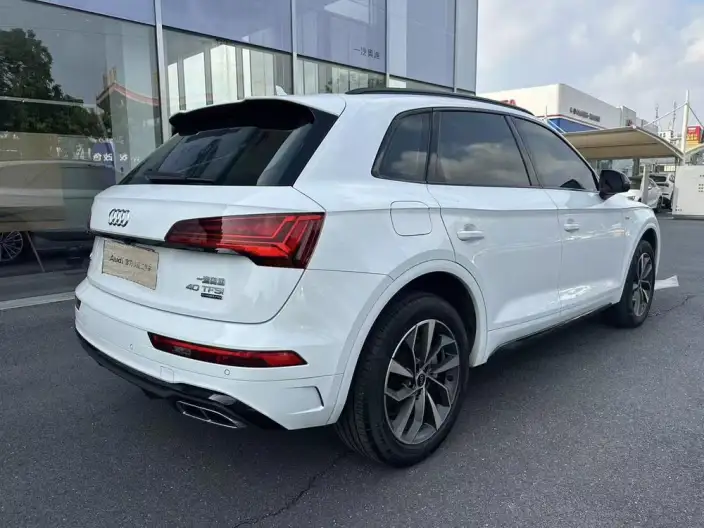 Audi Q5L 2023 Model 40T Luxury Dynamic Model – фото 5