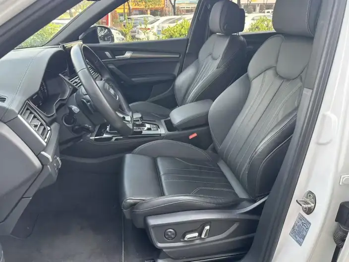 Audi Q5L 2023 Model 40T Luxury Dynamic Model – фото 8