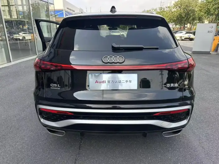 Audi Q5L 2026 Model 2.0T 10M Users Edition Edition – фото 4