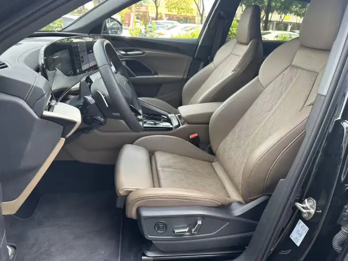 Audi Q5L 2026 Model 2.0T 10M Users Edition Edition – фото 8