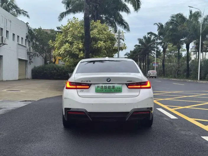 BMW i3 2025 Model eDrive35L – фото 5