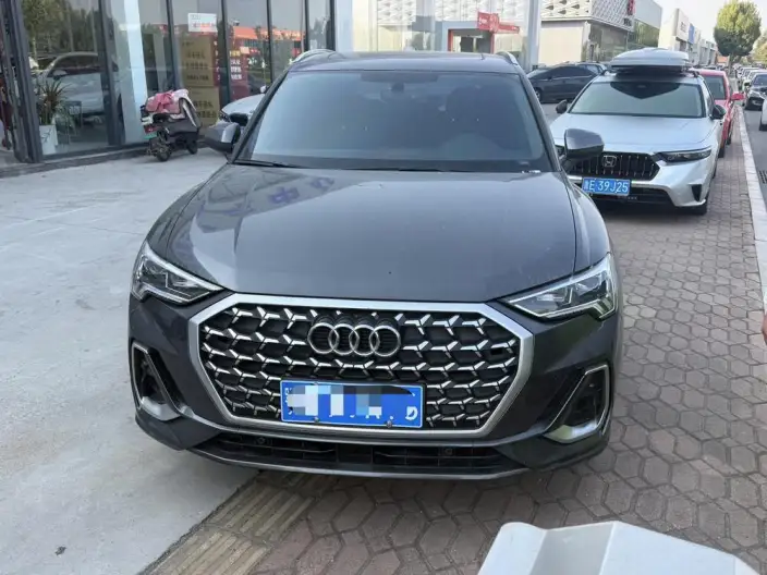 AUDI Q3 2024 Model 35 TFSI Fashion Dynamic Model – фото 2