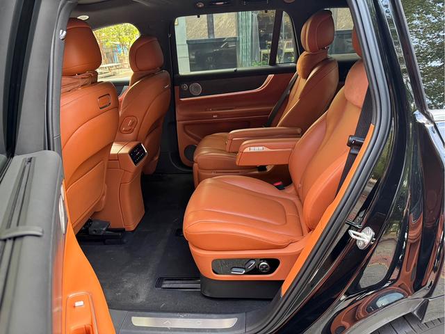 AITO M9 2024 Extended-Range Ultra 6-Seater – фото 16