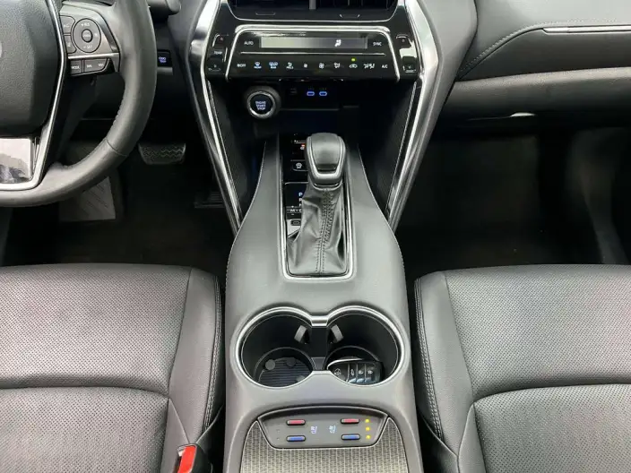 Venza 2022 Model 2.0L CVT 2WD Premium Edition – фото 10